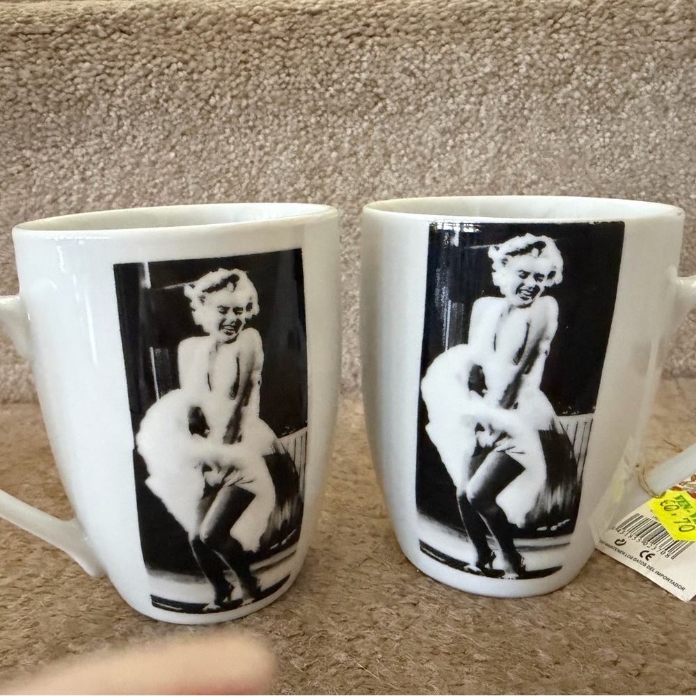 Marilyn Monroe Black and White Mug Set